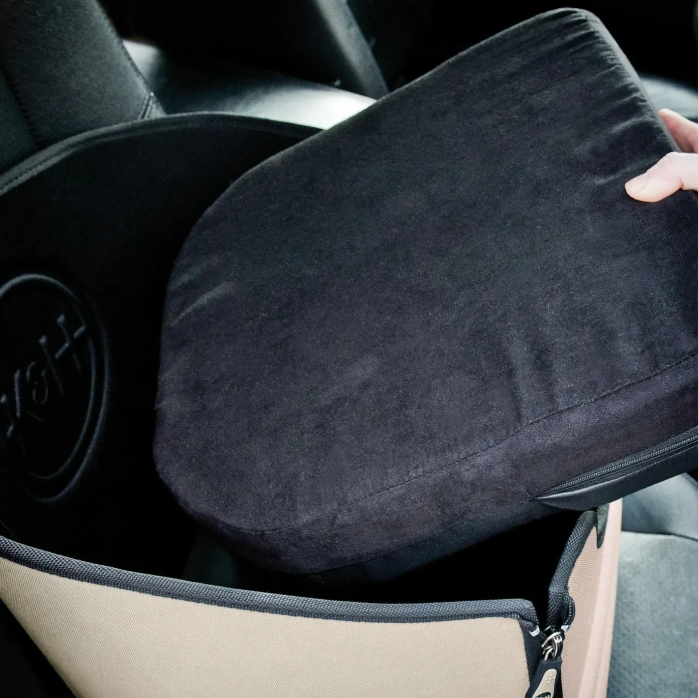 K&H Mod Safety Pet Car Booster Seat for Small to Medium Dogs up to 13kg - Grey Hot