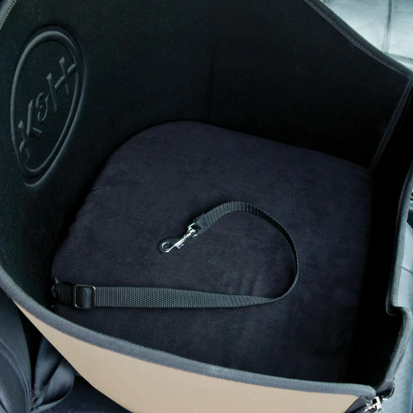 K&H Mod Safety Pet Car Booster Seat for Small to Medium Dogs up to 13kg - Grey Hot
